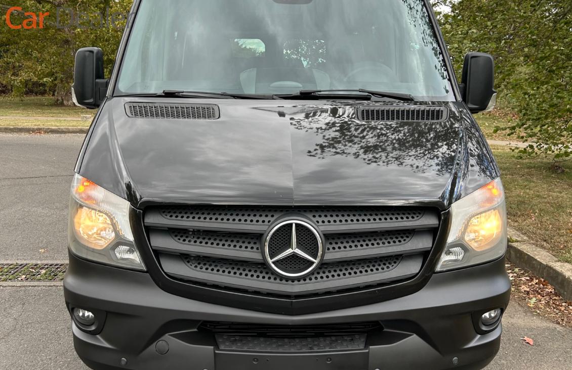 mercedes-benz sprinter passenger van 2018 8BRPE7CD5JE160076 image mercedes-benz sprinter passenger van 2018 8BRPE7CD5JE160076 image